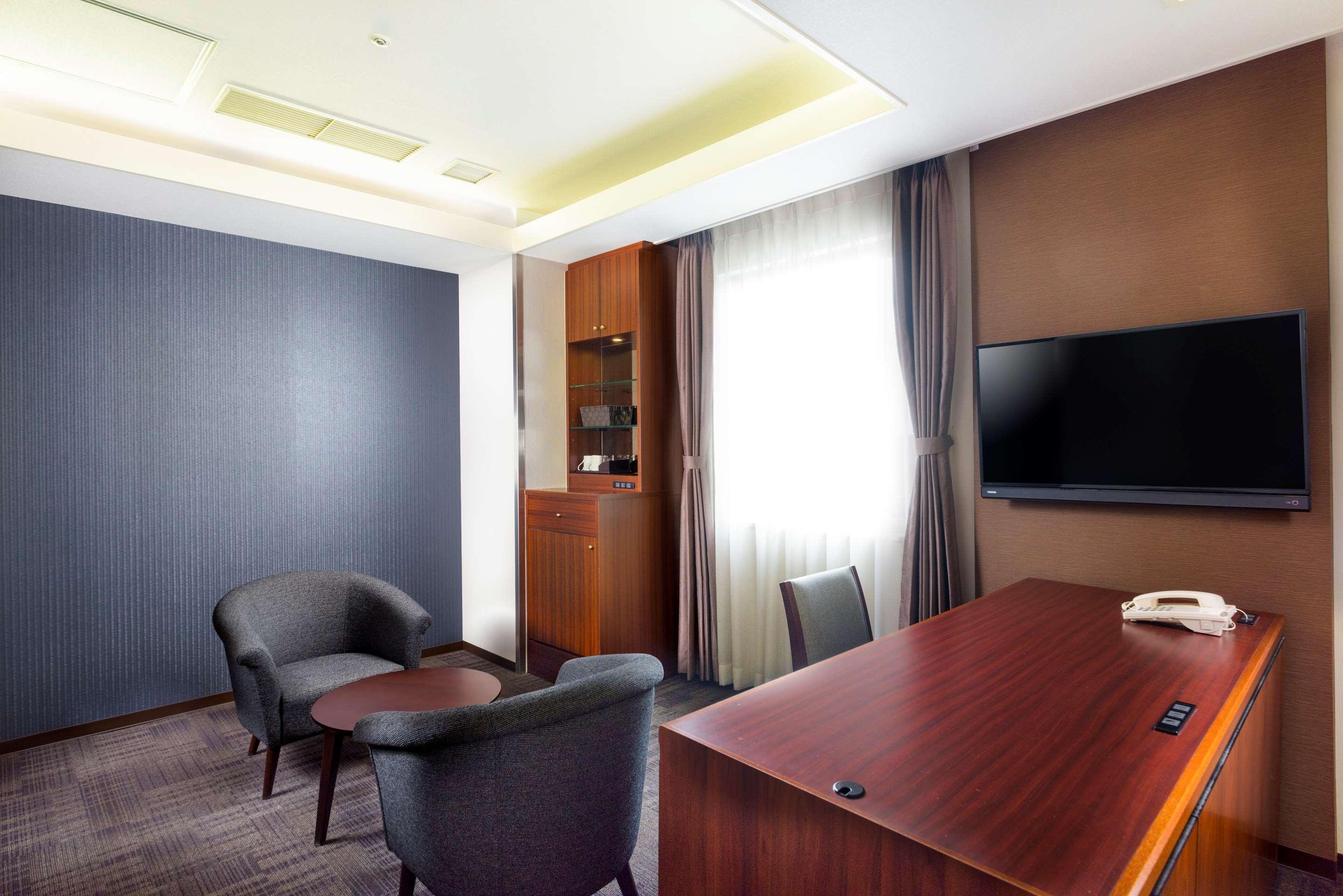 Surestay Plus Hotel By Best Western Shin-Osaka Ngoại thất bức ảnh
